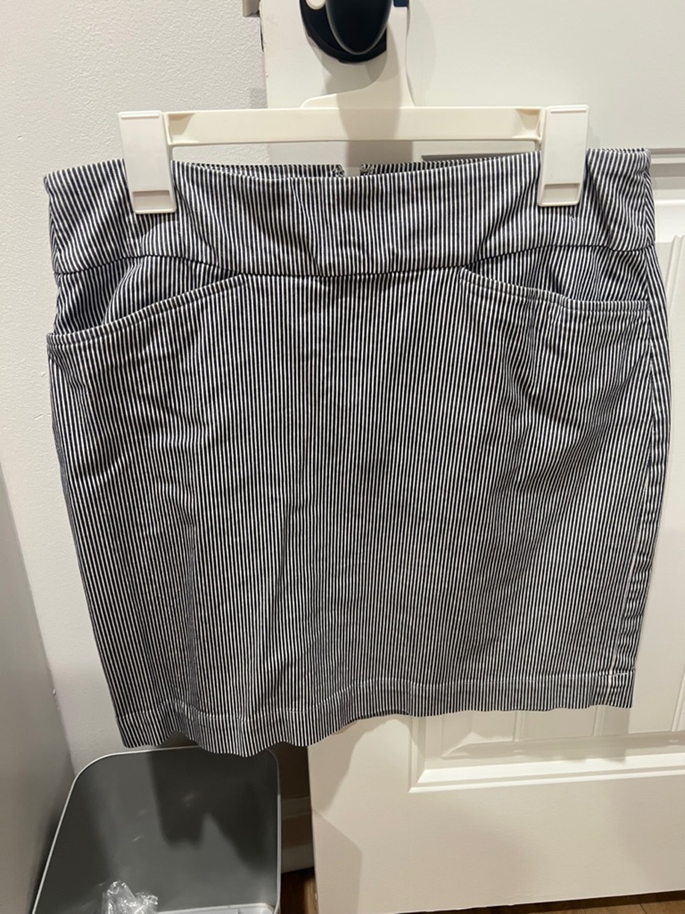 Talbots Striped Blue and White Pencil Skirt size 8.